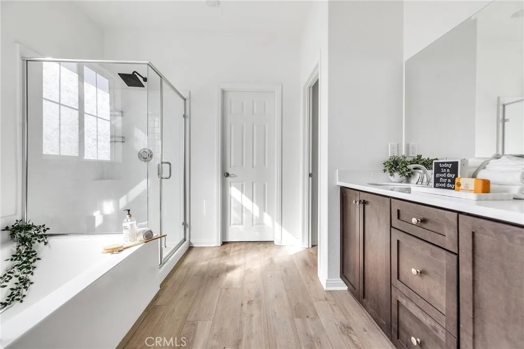 4884 Sicily, Lake Elsinore, California 92530 home-pic-21